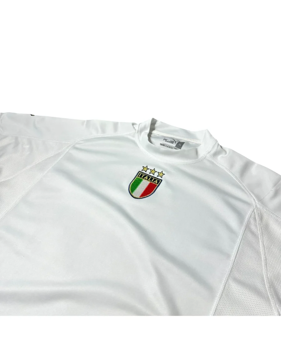 Italy 2004 Away