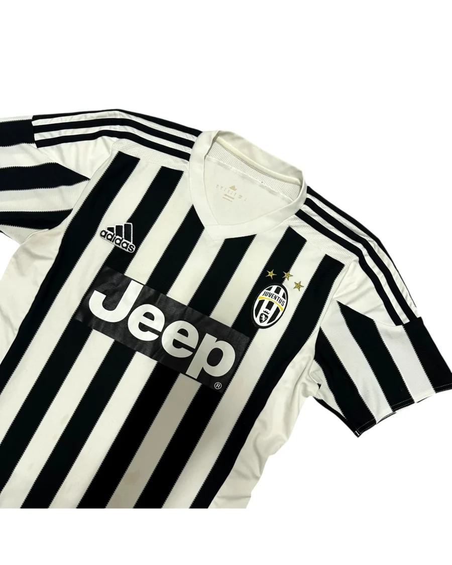Juventus 15/16 Home