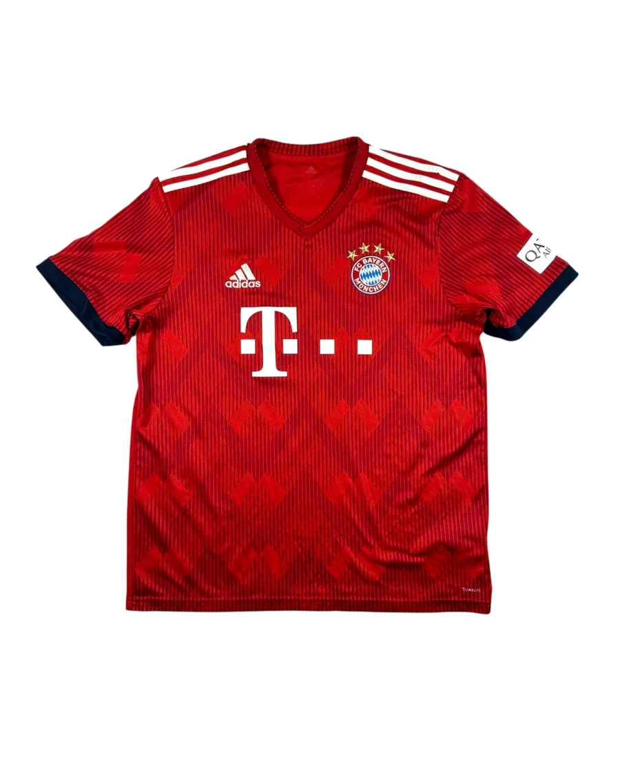 FC Bayern Munich 18/19 Home James