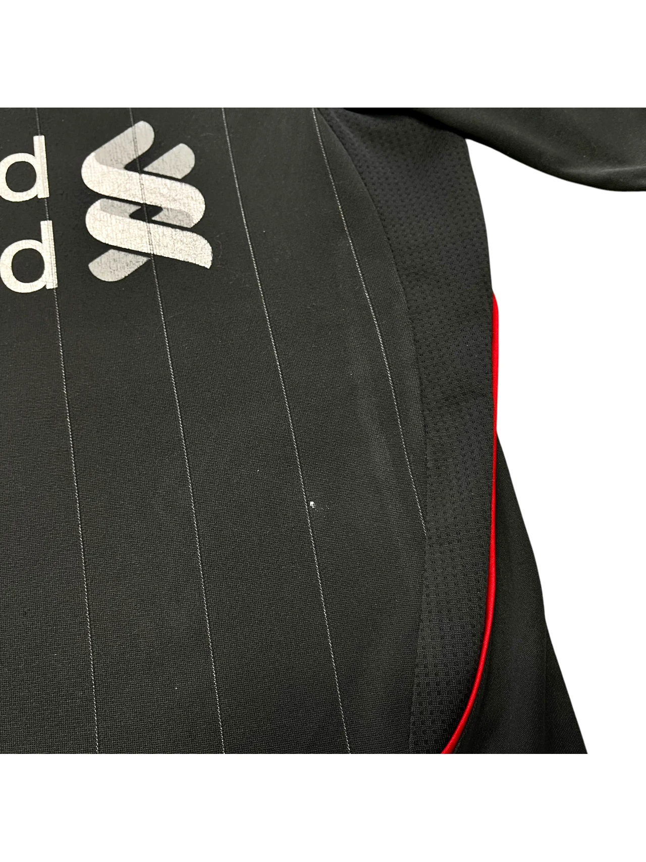 Liverpool 11/12 Away