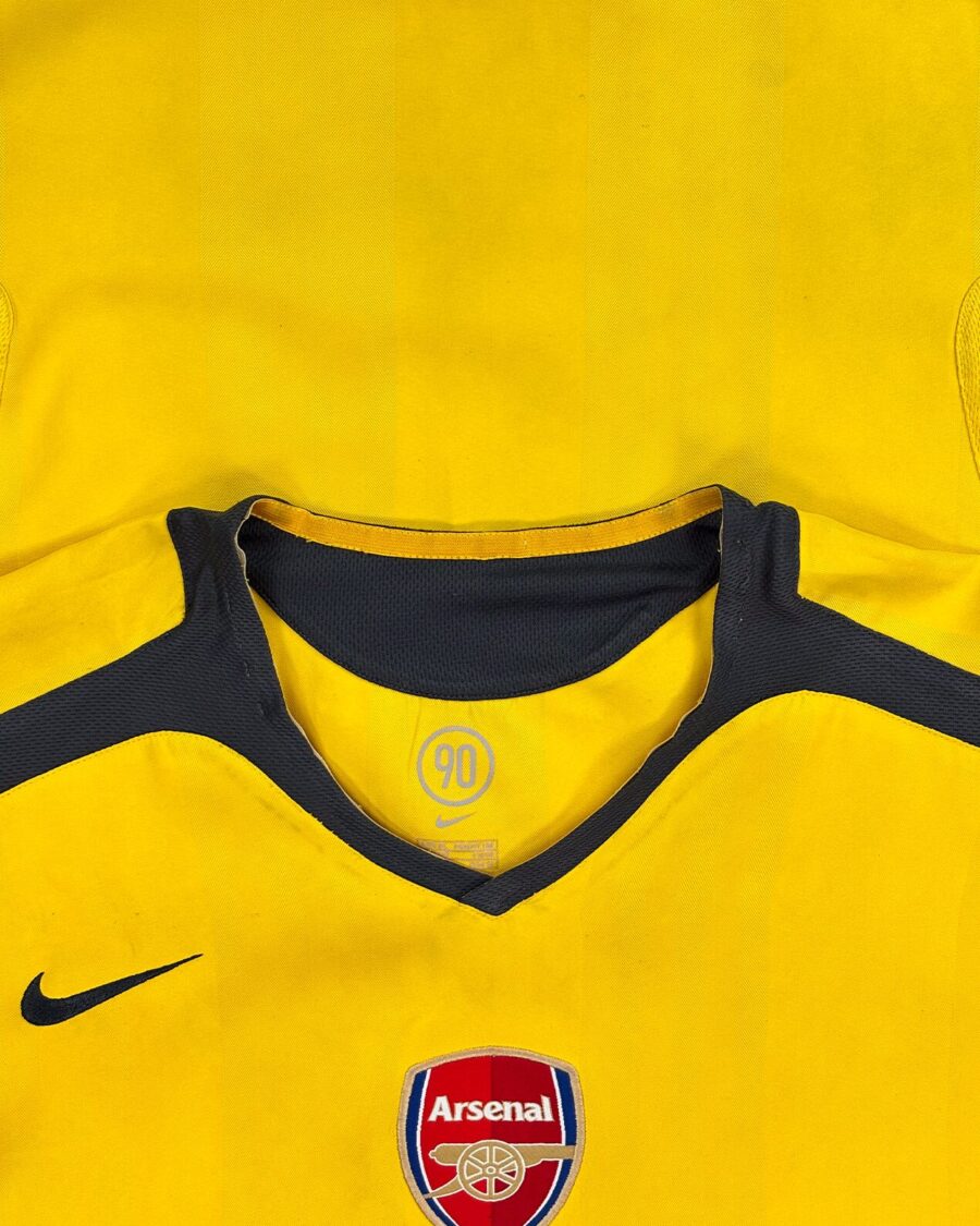 Arsenal 05/06 Away