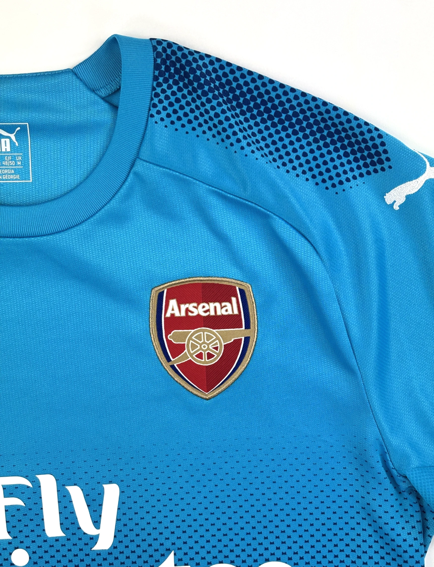 Arsenal 17/18 Away