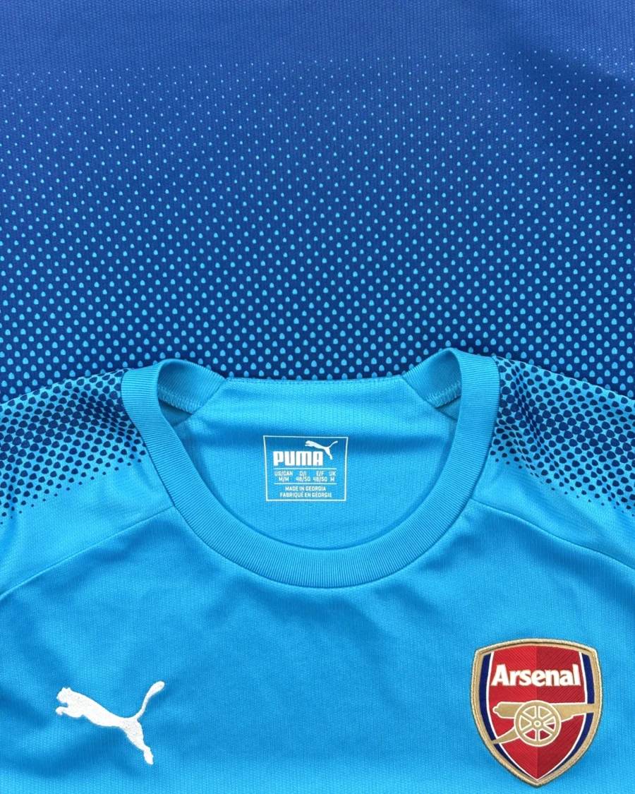 Arsenal 17/18 Away