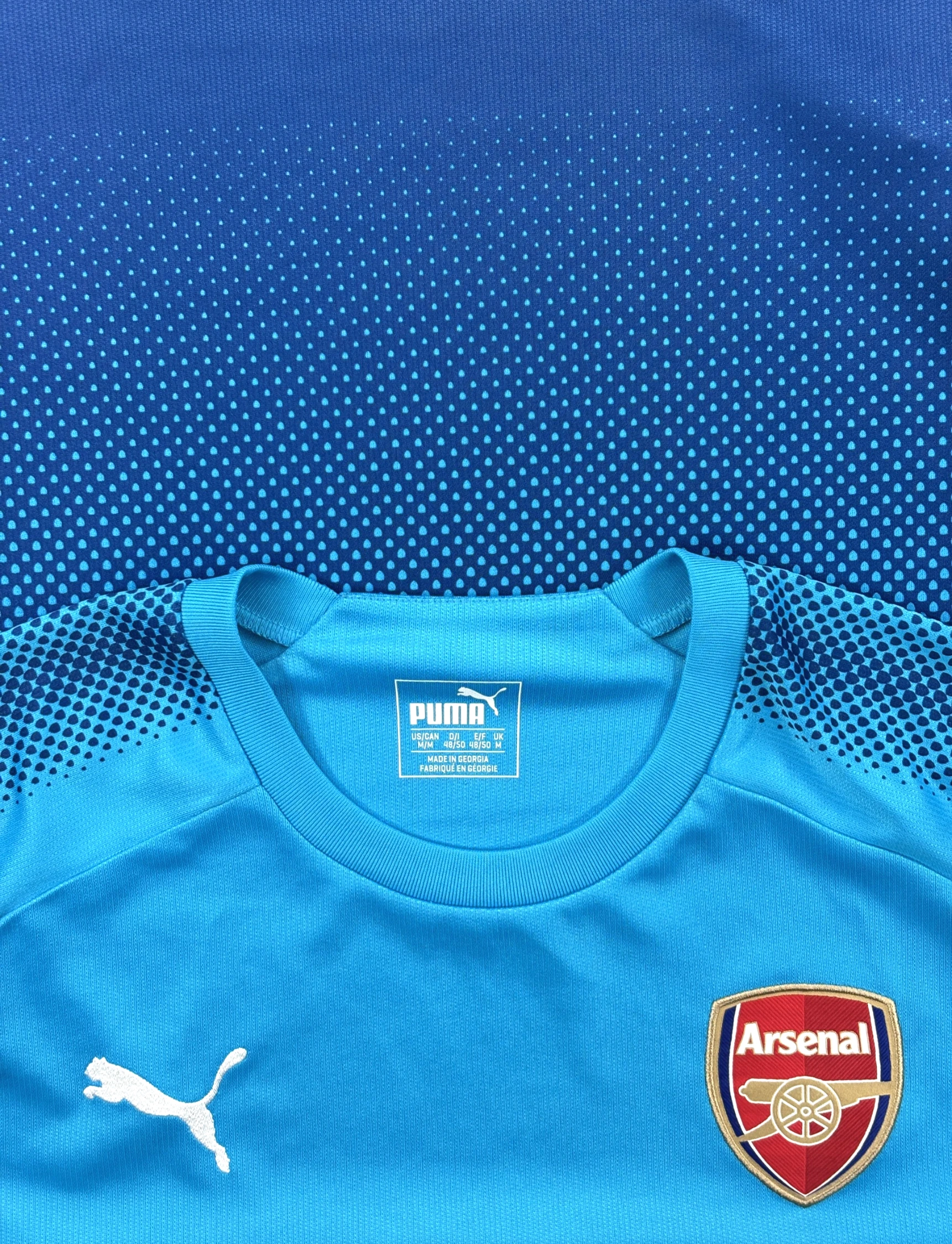 Arsenal 17/18 Away