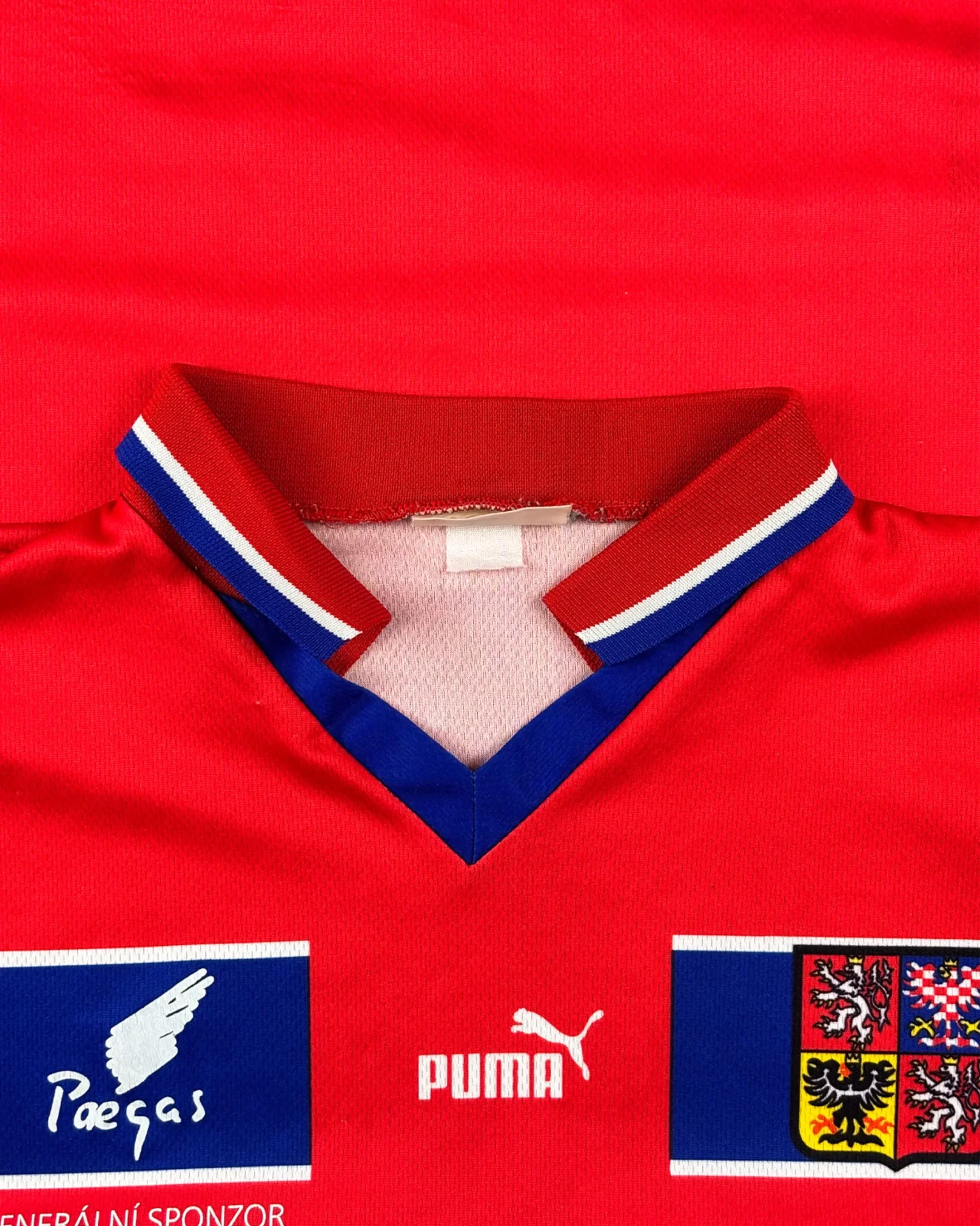 Czech Republic 1998 Home