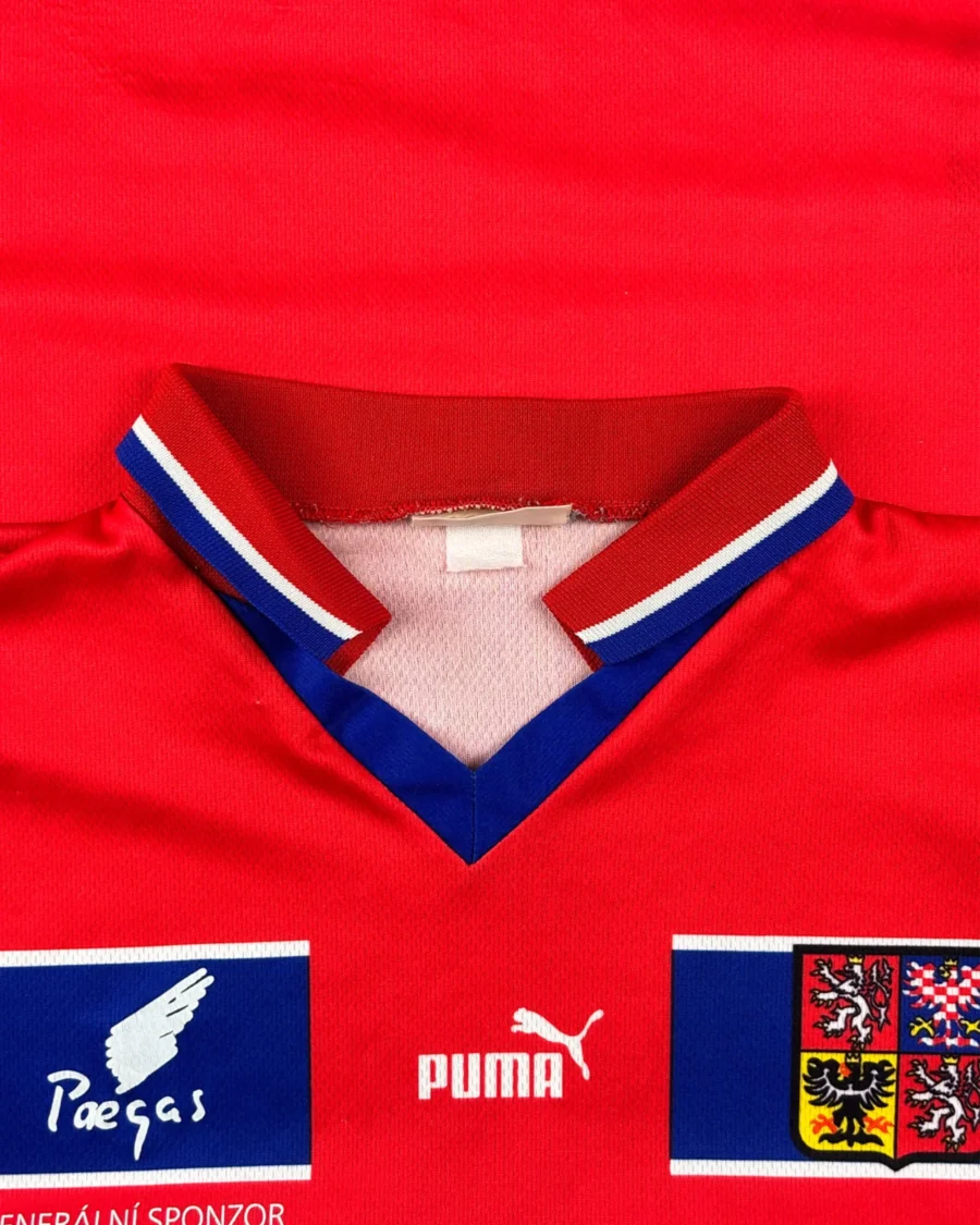Czech Republic 1998 Home