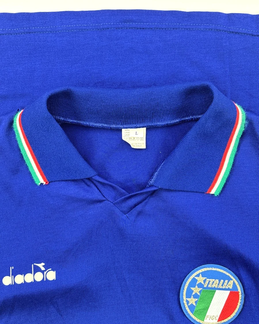 Italy 1990 Home