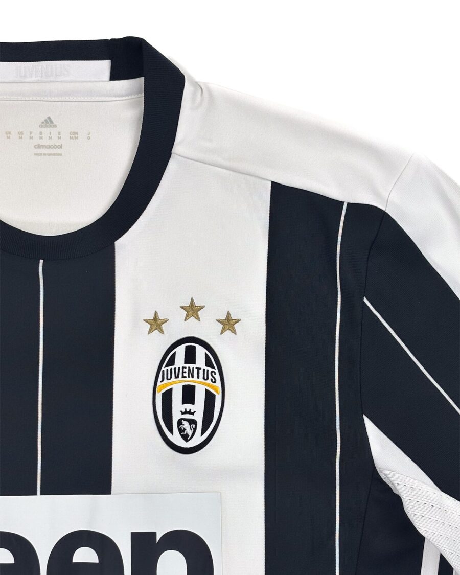 Juventus 16/17 Home