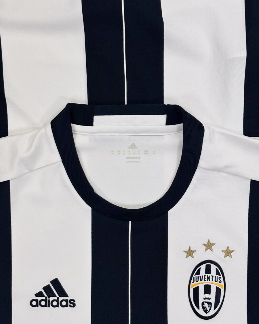 Juventus 16/17 Home
