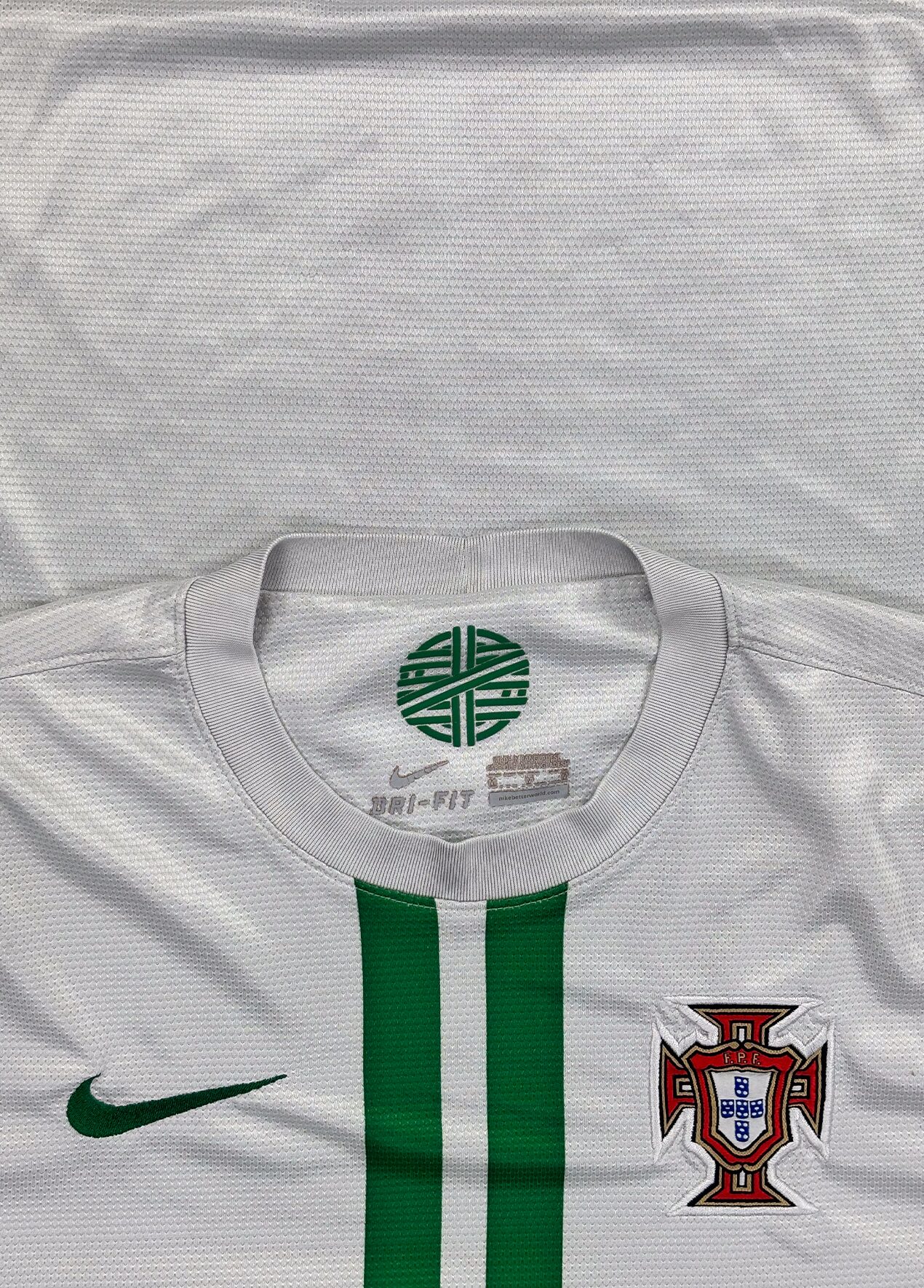 Portugal 2012 Away