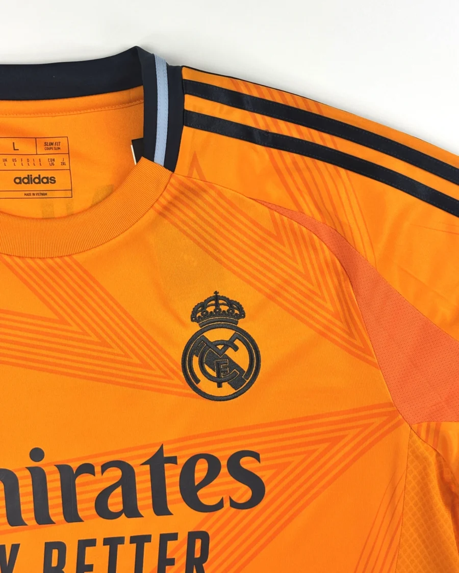 Real Madrid 24/25 Away Vinicius