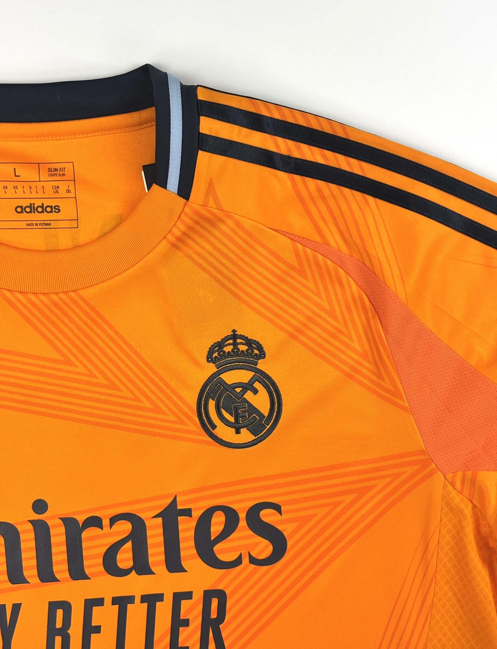 Real Madrid 24/25 Away Vinicius