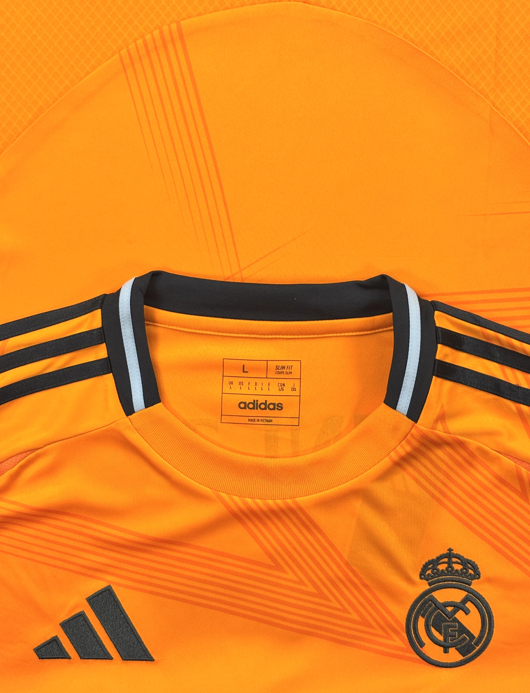 Real Madrid 24/25 Away Vinicius