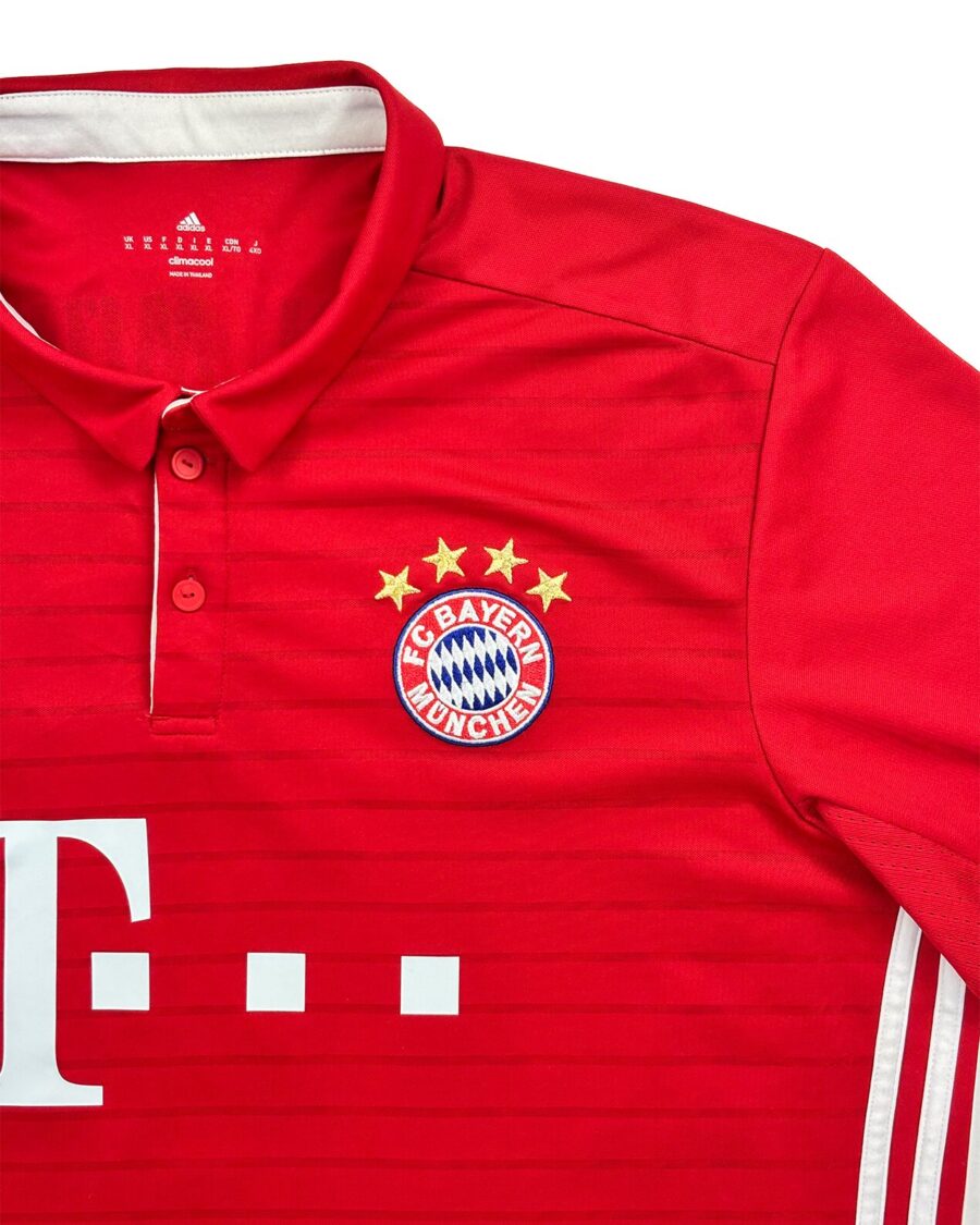 Bayern Munich 16/17 Home Lewandowski