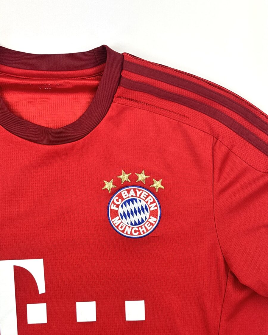 FC Bayern Munich 15/16 Home Robben