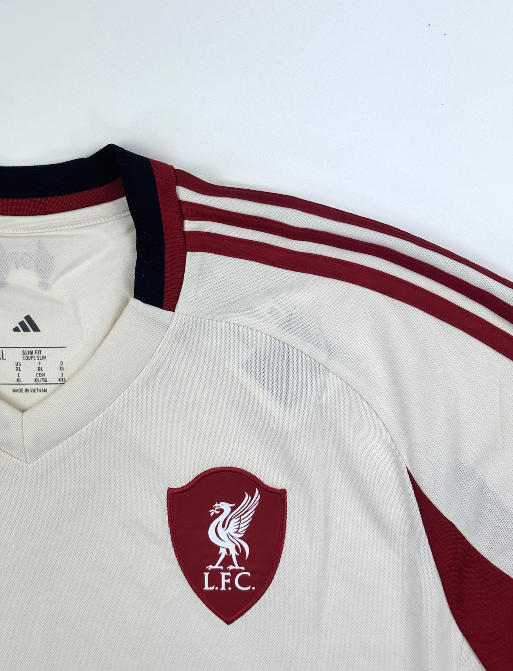 Liverpool 25/26 Away