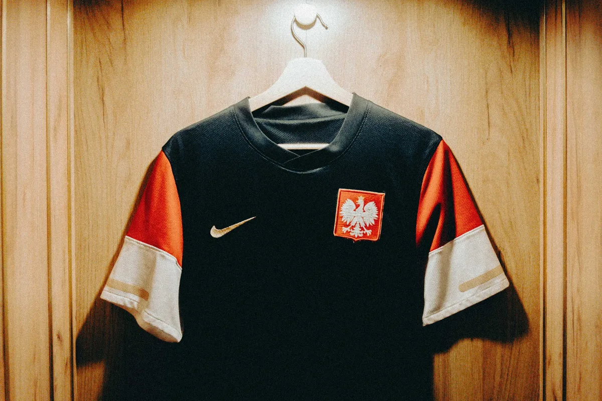 Stroje, które wywołały burzę – największe kontrowersje wokół trykotów